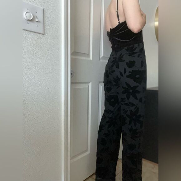 Lulus Love About It Velvet Strapless Jumpsuit Size Large Black - Picture 5 of 5
